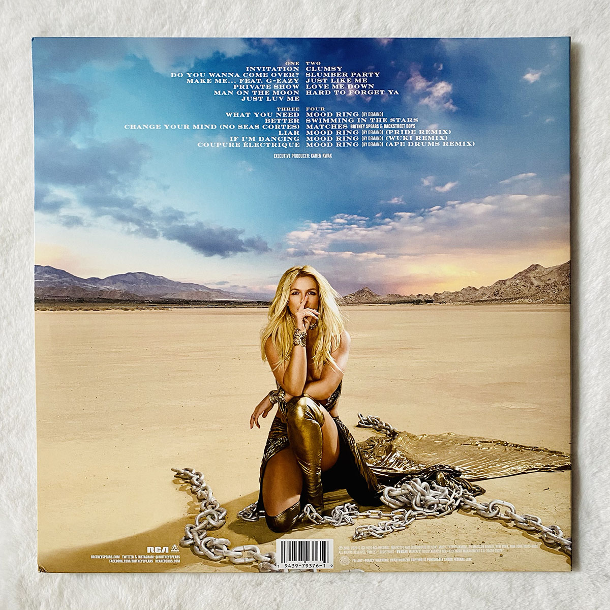 Britney Spears - Glory White Deluxe Vinyl Back Cover